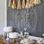 gold dessert table decor