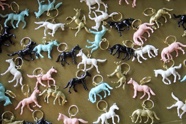 cass shower painted horse key chain