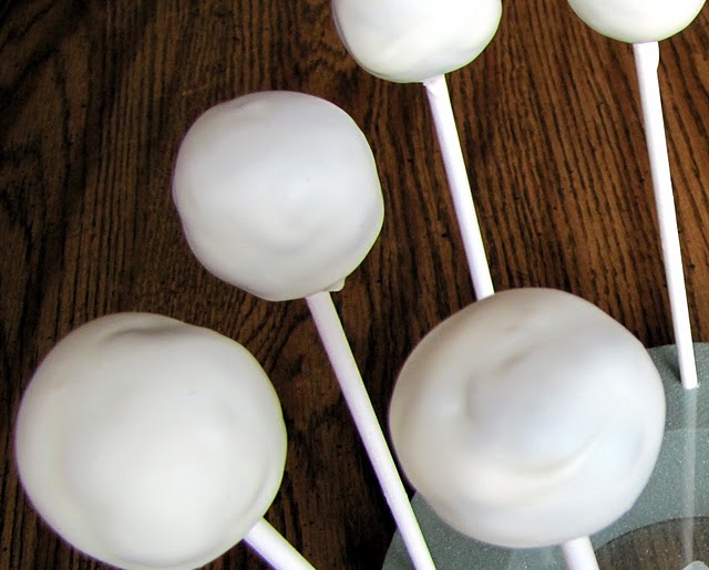 Frosted cake pops
