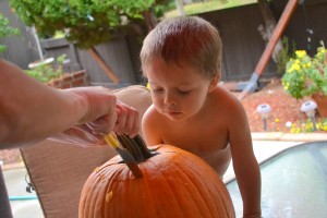 toddler pumpkin carving