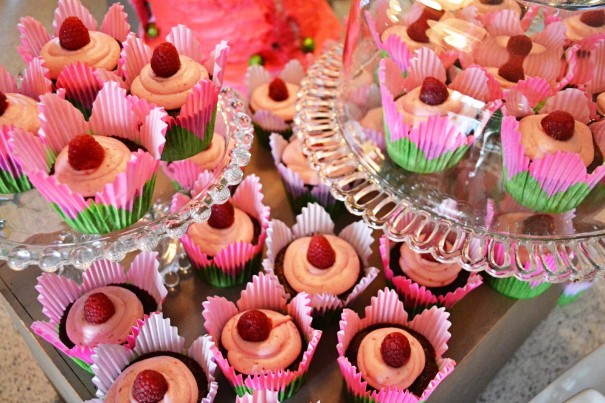 chocolate and raspberry cupcakes