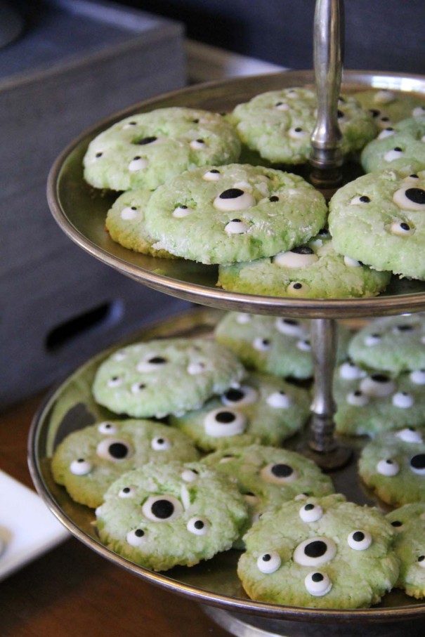 eye ball cake cookies monster