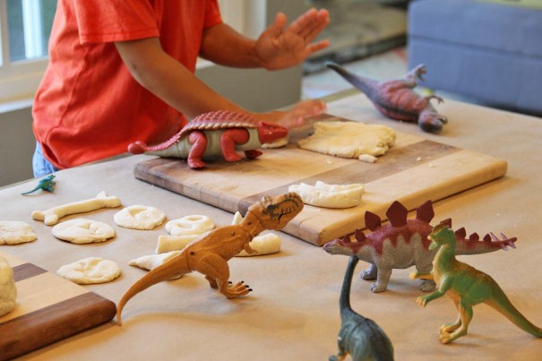 how to make dinosaur bones