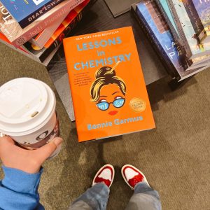Lessons In Chemistry: My Book Review (no spoilers)